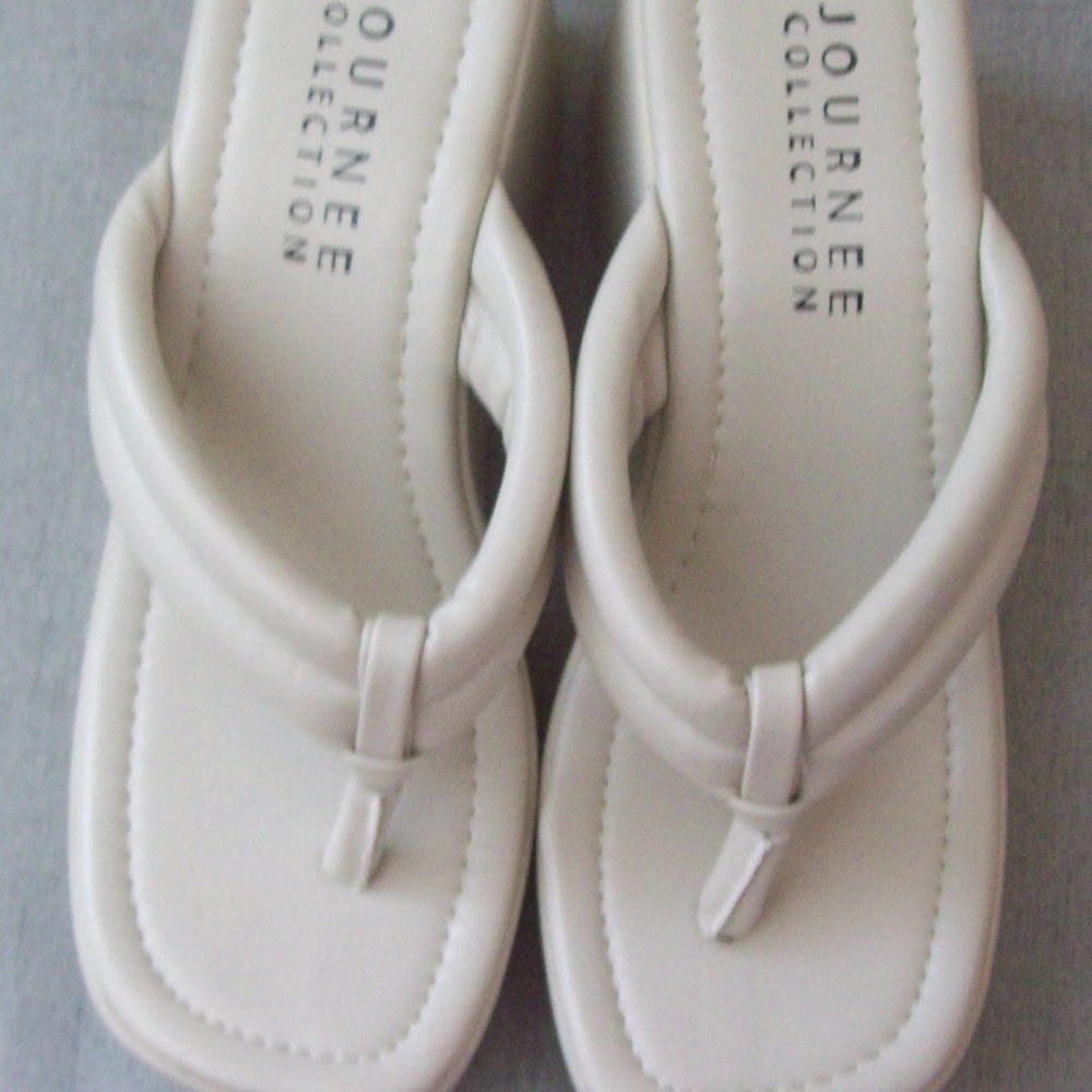 JOURNEE COLLECTION Women's Shareene Platform Wedge Sandals, Size 8 & 1/2